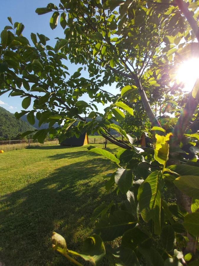 Отель Glamping Hiske Petrin Толмин Экстерьер фото